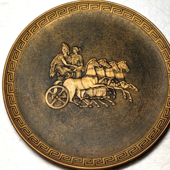 Vintage 1950's Greek Chariot Raised Motif - Greek Pottery Decorative Plate - Picture 1 of 12
